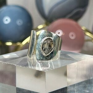 Pakimer Diamond Ring on 925 size 9 💫✨💫